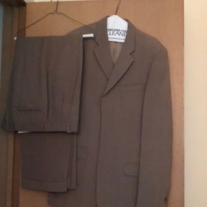 Men’s suit